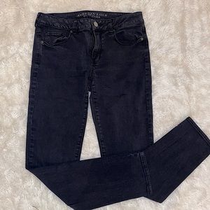 AMERICAN EAGLE BLACK REGULAR SKINNY JEANS